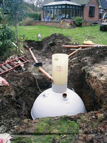 how does a septic tank works